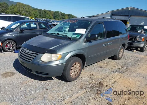 2005 Chrysler Town & Country Lx from USA, damaged, VIN 2C4GP44R05R355192